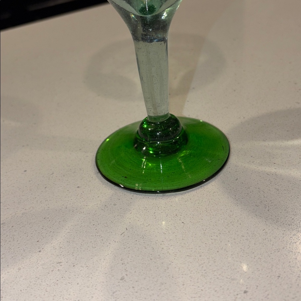 4 Hand Blown Mexican Margarita Glass With a Green Rim and Green Base - Picture 8 of 8
